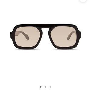 Chic Black Sunglasses